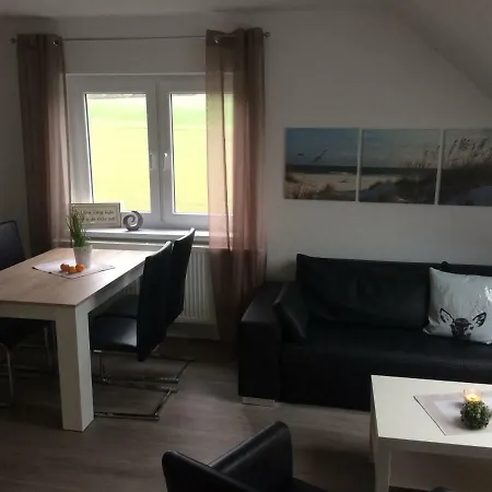 アパート Haus Willi - Kleine & Schnuckelige In Mit Wlan Balkon Parkplatz - Neu & Sauber & Gemuetlich Ortenberg